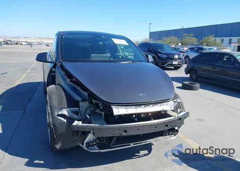 2023 Tesla Model Y Awd/Long Range Dual Motor All-Wheel Drive из США, поврежденный, VIN 7SAYGDEE4PF935997